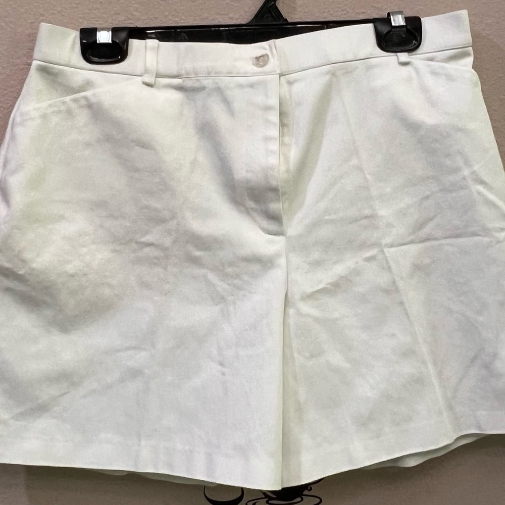 Tribella white shorts